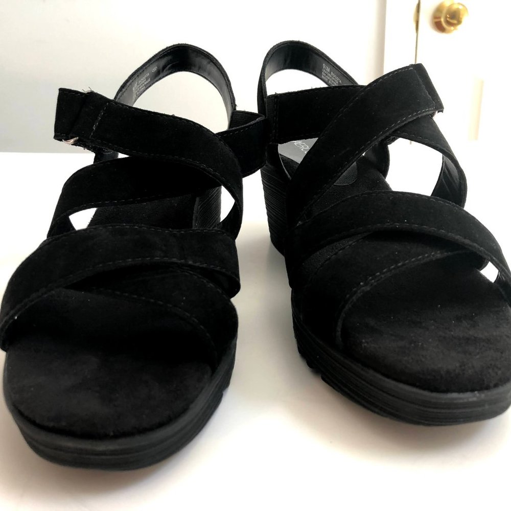 Aerosoles Bogata Black Wedge Sandals Size 9.5M